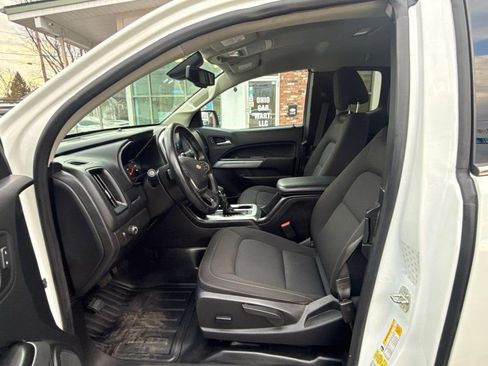 Used 2022 Chevrolet Colorado LT w/ Fleet Safety Package image 10