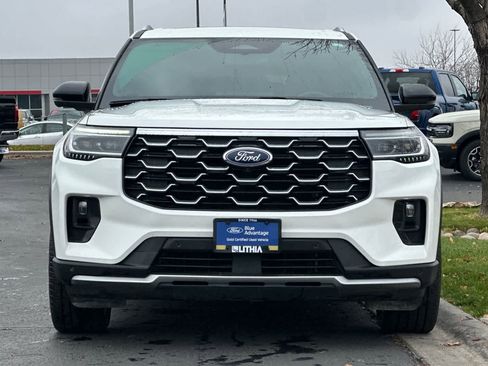 Certified 2025 Ford Explorer Platinum w/ Ultimate Package image 10