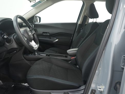 Used 2023 Nissan Kicks SV image 21