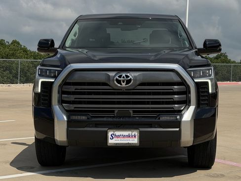 Used 2024 Toyota Tundra Limited AWD/4WD image 7
