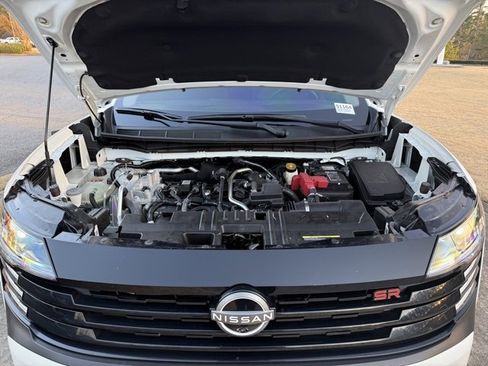 Used 2025 Nissan Kicks SR image 29