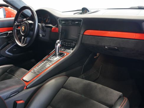 Used 2018 Porsche 911 GT3 RWD image 45