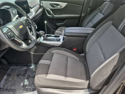 Used 2025 Chevrolet Blazer LT FWD image 24