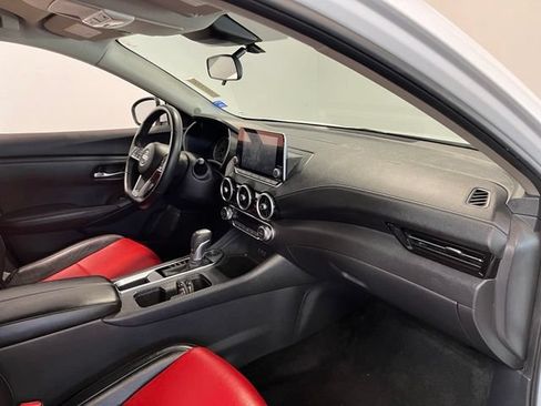 Used 2020 Nissan Sentra SV w/ Trunk Package FWD image 11