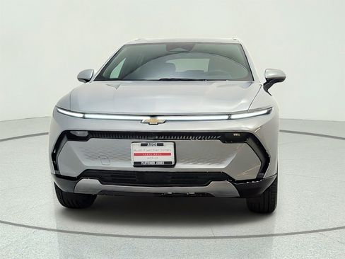 Used 2025 Chevrolet Equinox EV LT FWD image 2
