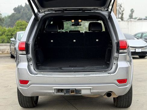 Used 2021 Jeep Grand Cherokee Laredo X image 16