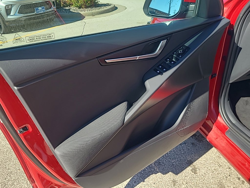 Certified 2025 Kia Niro LX FWD image 11