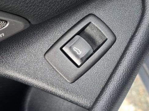 Used 2020 BMW 540i w/ Executive Package image 26