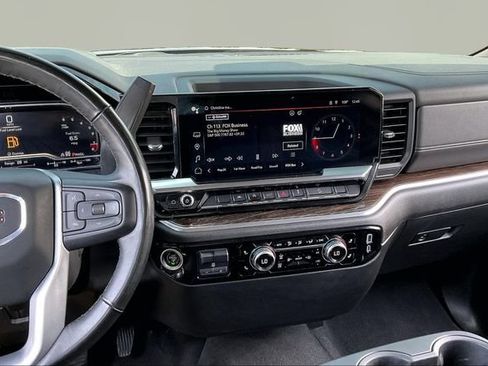 Used 2024 GMC Sierra 1500 Elevation w/ X31 Off-Road Package AWD/4WD image 9