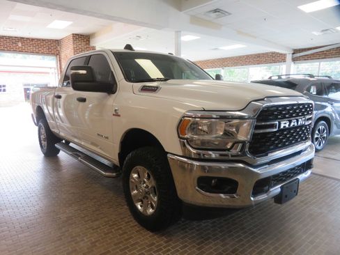 Used 2024 RAM 2500 Big Horn w/ Off Road Package AWD/4WD image 3