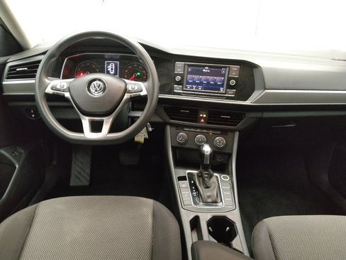 Used 2019 Volkswagen Jetta SE image 22