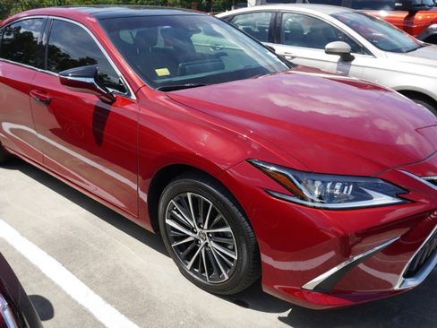 Certified 2025 Lexus ES 350 w/ Premium Package FWD image 4
