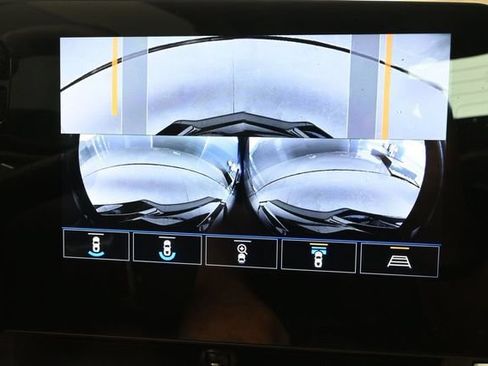 Used 2021 Chevrolet Corvette Stingray Premium Conv w/ Z51 Performance Package RWD image 39