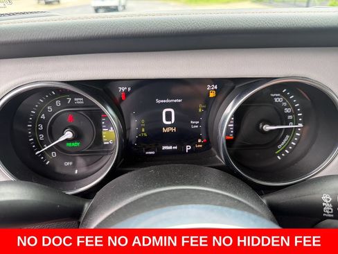 Used 2023 Jeep Wrangler Unlimited Sahara AWD/4WD image 19