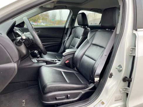 Used 2018 Acura ILX FWD image 10