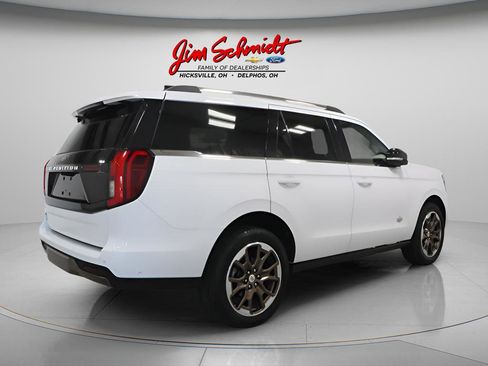 Used 2025 Ford Expedition King Ranch AWD/4WD image 6