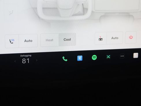 Used 2022 Tesla Model X image 8