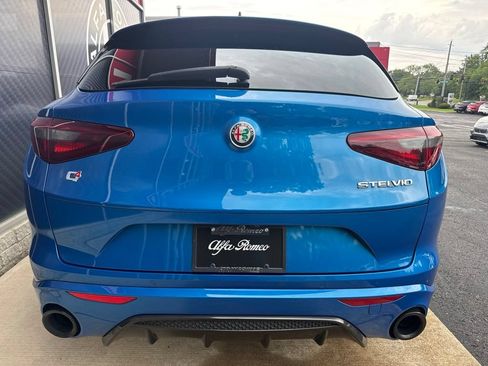 Used 2023 Alfa Romeo Stelvio Veloce AWD/4WD image 10