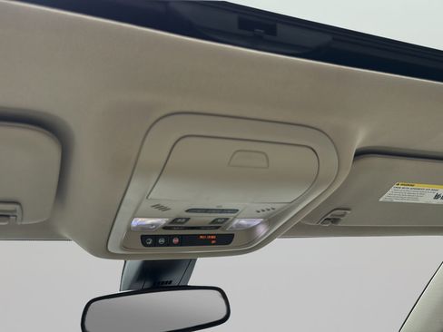 Used 2017 GMC Acadia Denali w/ Technology Package FWD image 18