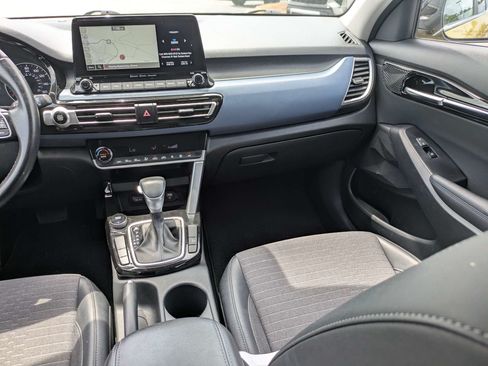 Used 2023 Kia Seltos S w/ Navigation Package FWD image 17