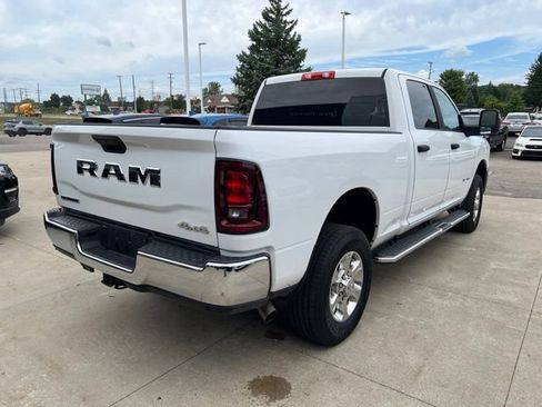 Used 2026 RAM 2500 Big Horn AWD/4WD image 6