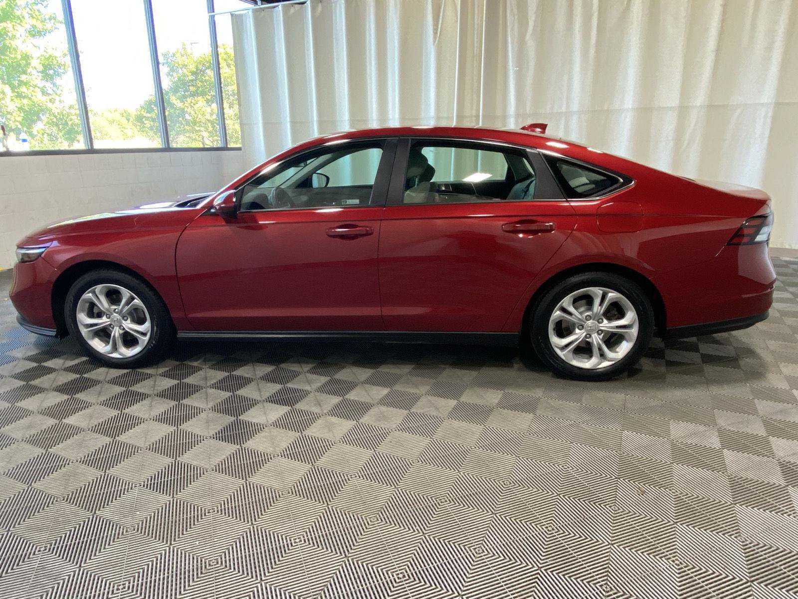 Used 2024 Honda Accord LX image 4