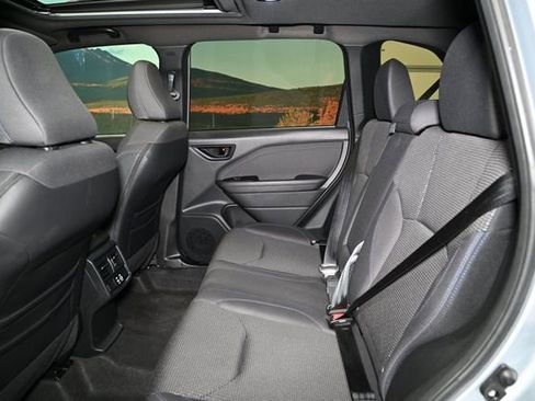Used 2025 Subaru Forester Premium AWD/4WD image 52