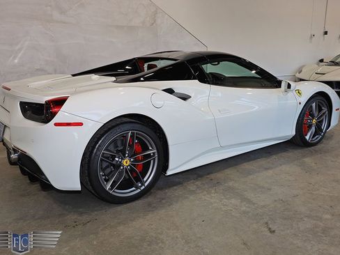Used 2019 Ferrari 488 Spider image 48