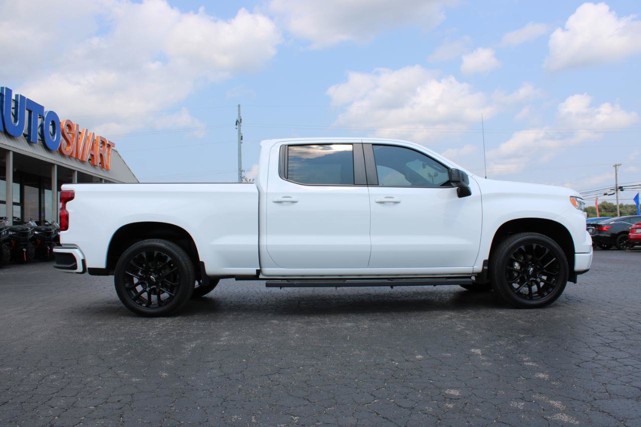Used 2025 Chevrolet Silverado 1500 RST w/ Convenience Package II AWD/4WD image 3