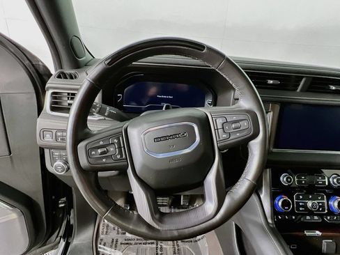 Certified 2024 GMC Yukon XL Denali Ultimate AWD/4WD image 10