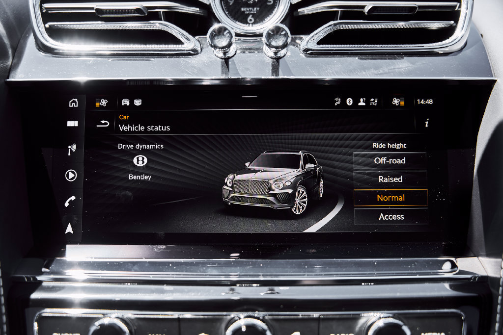 Used 2024 Bentley Bentayga AWD/4WD image 73