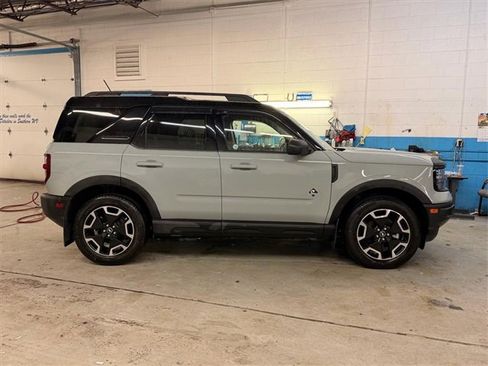 Used 2021 Ford Bronco Sport Outer Banks image 2