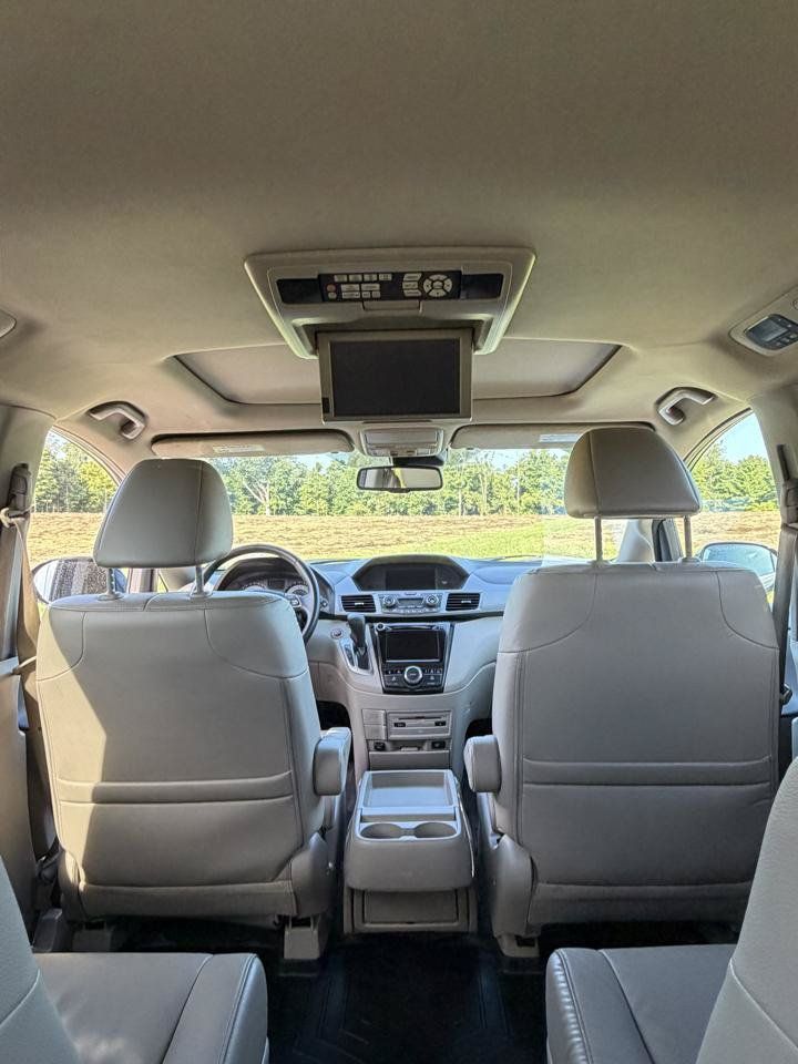 Used 2016 Honda Odyssey Touring image 43