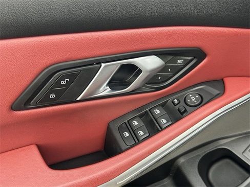 Used 2025 BMW 330i xDrive Sedan w/ M Sport Package image 24