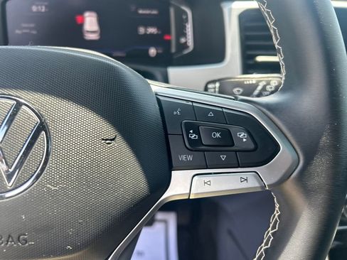 Used 2023 Volkswagen Atlas Cross Sport SE w/ Panoramic Sunroof Package AWD/4WD image 17