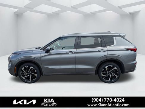 Used 2023 Mitsubishi Outlander SEL FWD image 6