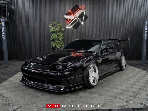 Used 1989 Nissan 240SX SE RWD image 1