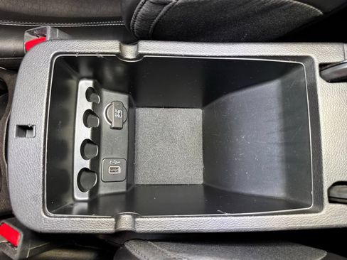 Used 2020 Jeep Cherokee Latitude Plus w/ Cold Weather Group AWD/4WD image 37