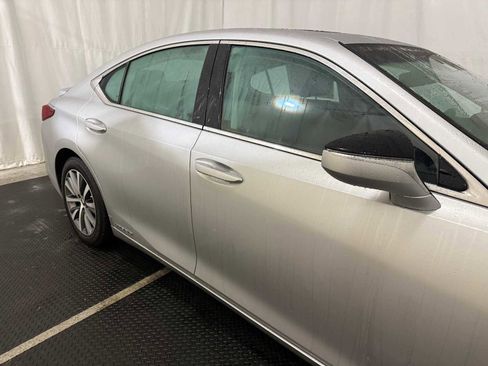 Used 2020 Lexus ES 300h image 11