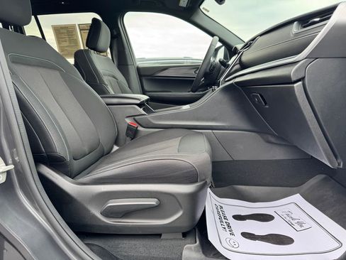 Used 2024 Jeep Grand Cherokee Laredo X w/ Luxury Tech Group I image 10