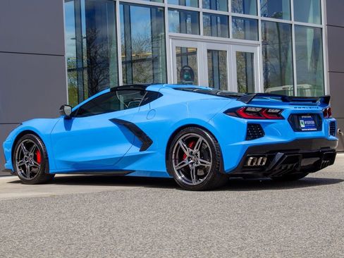 Used 2021 Chevrolet Corvette Stingray Premium Cpe w/ Z51 Performance Package RWD image 8