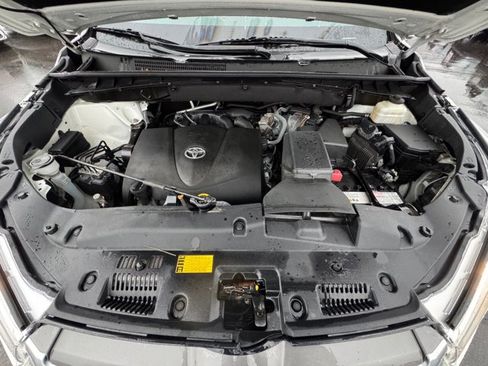 Used 2018 Toyota Highlander Plus image 33
