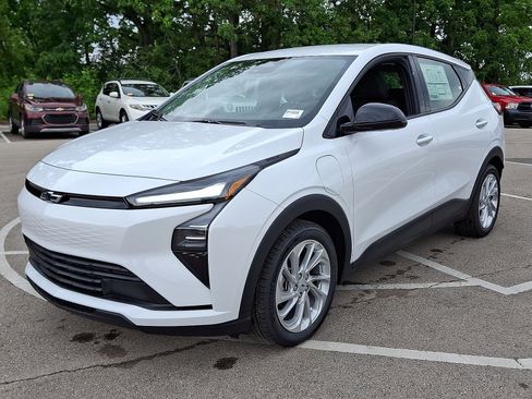 New 2027 Chevrolet Bolt LT FWD image 10