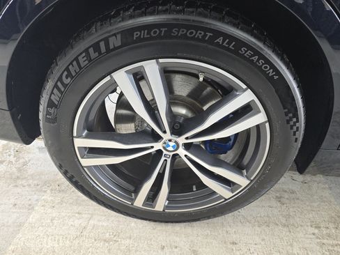 Used 2020 BMW X7 M50i image 11