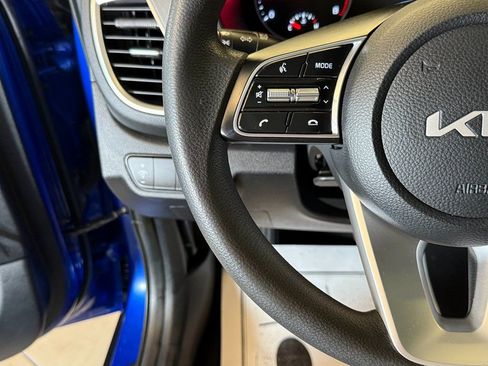 Used 2023 Kia Seltos LX image 9