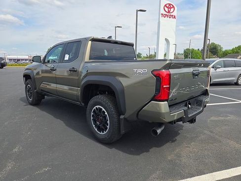 New 2026 Toyota Tacoma TRD Off-Road AWD/4WD image 8