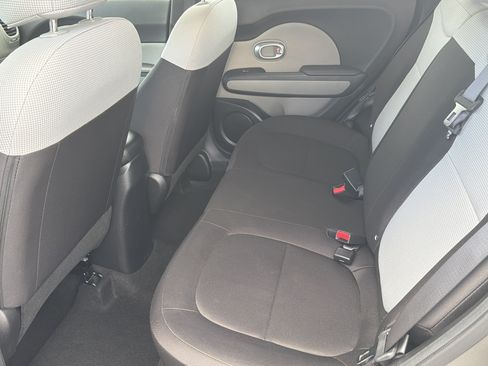 Used 2018 Kia Soul FWD image 24