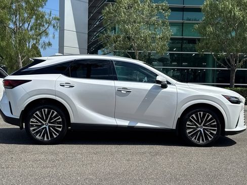 Used 2024 Lexus RX 350 Premium Plus w/ Convenience Package FWD image 4