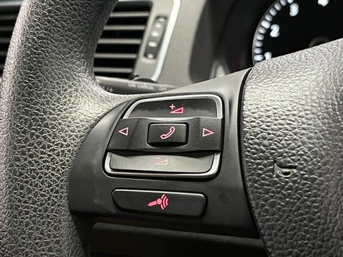 Used 2014 Volkswagen Passat 2.5 S image 21