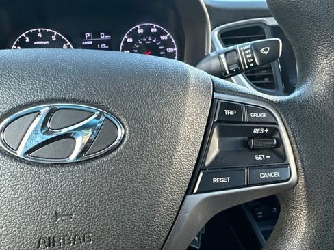 Used 2020 Hyundai Accent SE FWD image 25